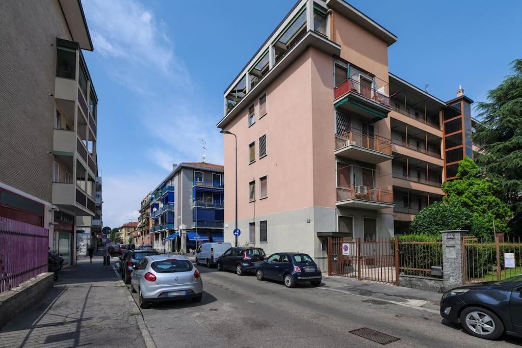 Appartement Primopiano - Astico à Milan Extérieur photo